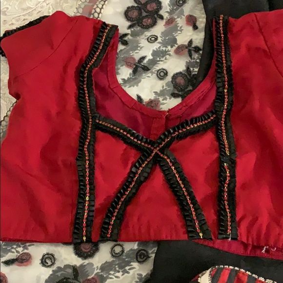 Party wear saree with matching blouse. 34” - Picture 4 of 5